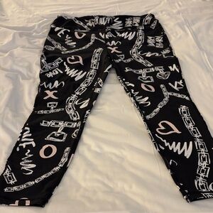 Bylyse Spenard Women’s Black and White Graphic Leggings